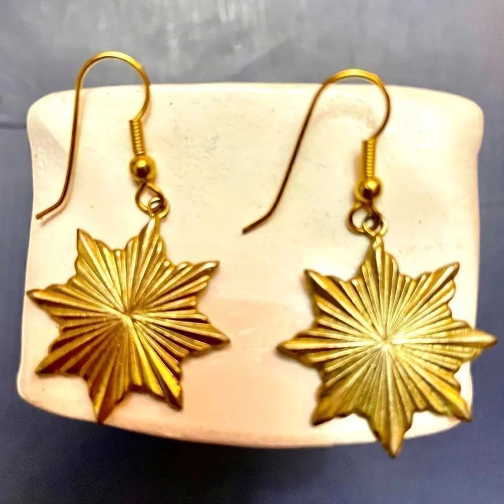 Vintage Golden Starburst Dangle Earrings